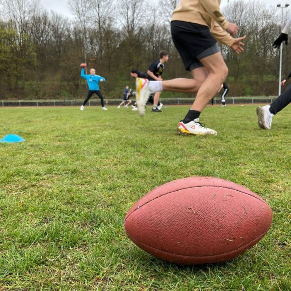 Football-Training_1_klein Football-Training in der 8a