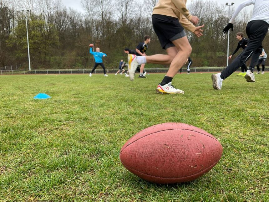Football-Training_1_klein Football-Training in der 8a