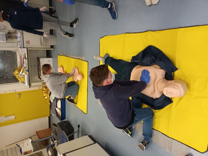 Themenwoche_Schulsanitäterausbildung_2022_3_klein Schulsanitäter an der Anna-Essinger-Realschule