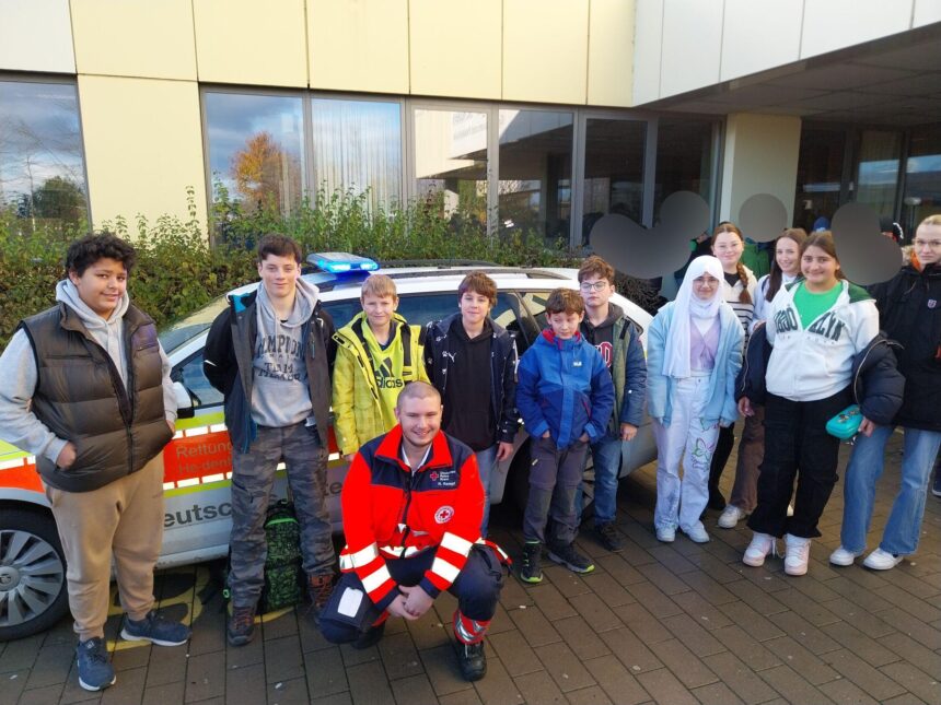 signal-2023-11-15-122947 Die Schulsanis der AER bekommen Besuch