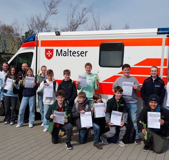 Neue Schulsanis an der AER